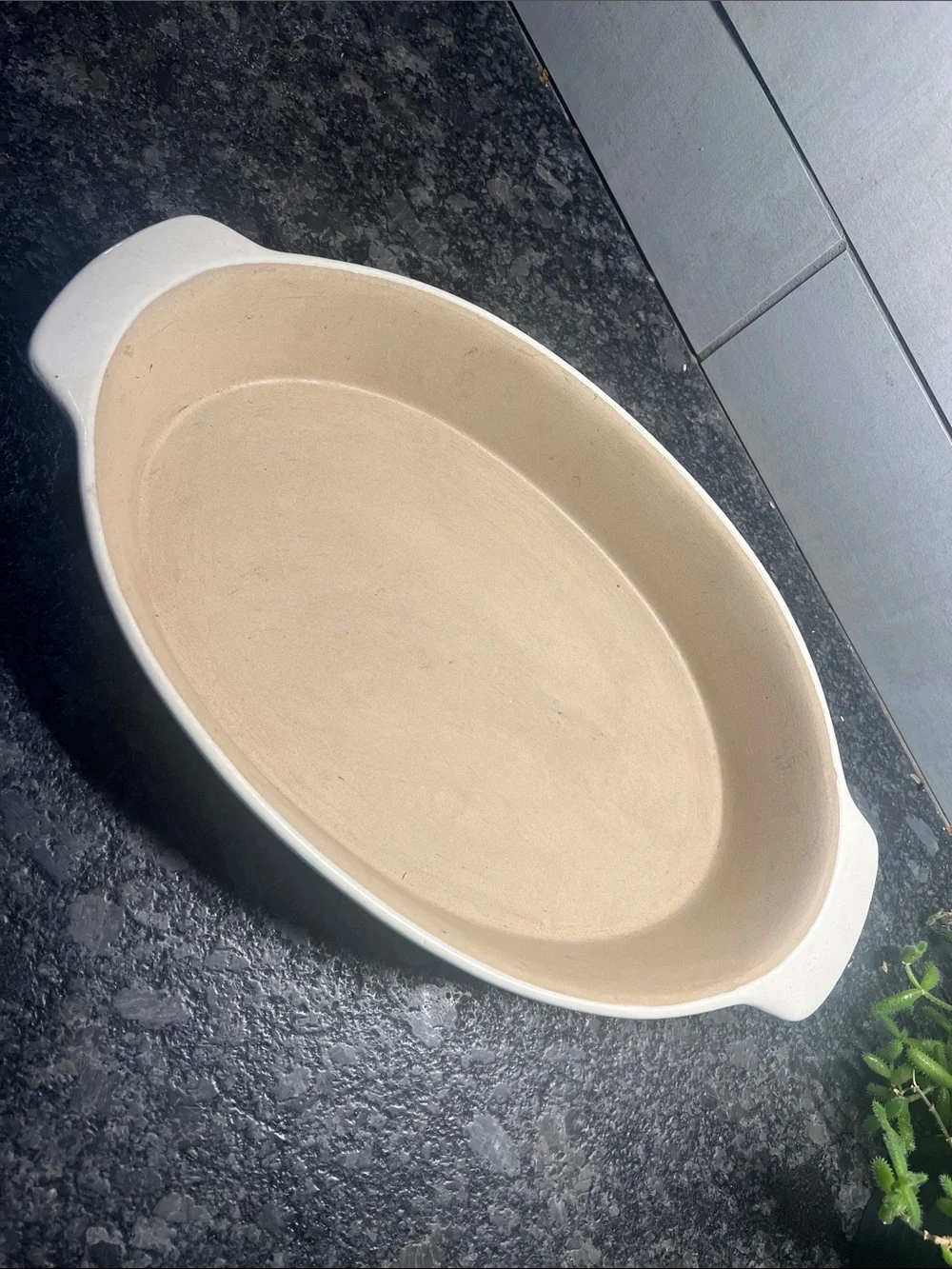 Pampered Chef RETIRED FAMILY HERITAGE Stoneware Oval Baking Dish - Cream.